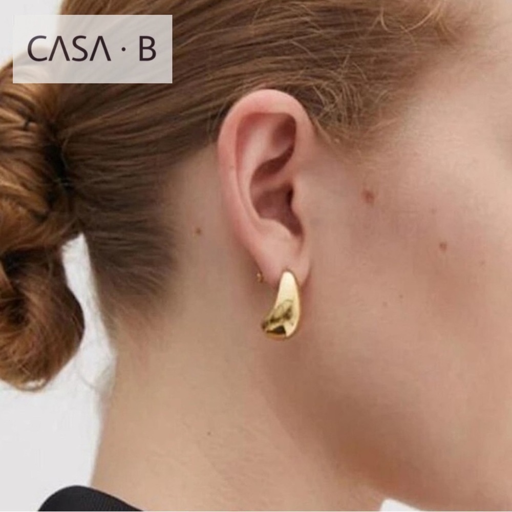 NEW to CASA B💫| Gold Dome Petit Minimalist Huggie Bold Hoop Earrings